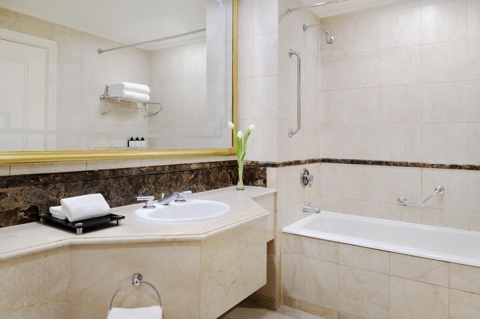 Intercontinental Dar Al Hijra Madinah By Ihg Hotel Médine